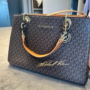 Michael Kors Shoulder Bag